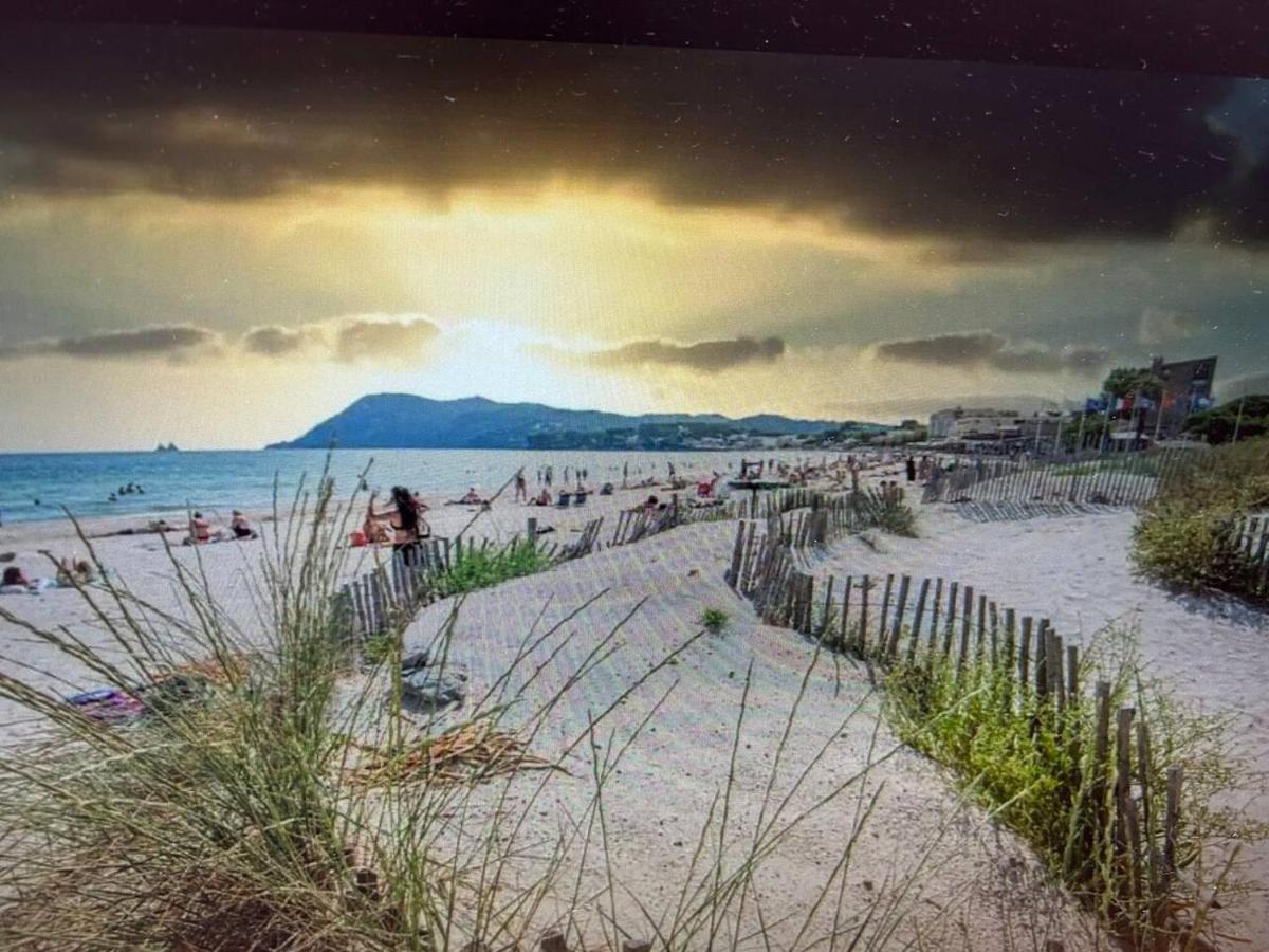 Pin Rollan Beach Saint-Mandrier-sur-Mer Luaran gambar